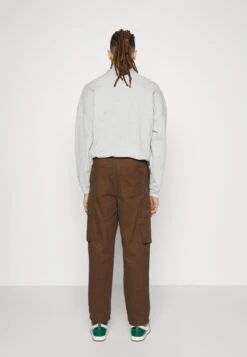 YOURTURN Unisex - Pantaloni Cargo - Brown -Yourturn 0805c6c9c96643c784005d382ad298d2 scaled