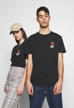 YOURTURN UnisexT-Shirt Con StampaBlack Uomo T-shirt E Polo YO121002A-Q11 8 YOURTURN UnisexT-Shirt Con StampaBlack Uomo T-shirt E Polo YO121002A-Q11 -Yourturn 0ad7236025374860bfa7b1c505f83f89 scaled