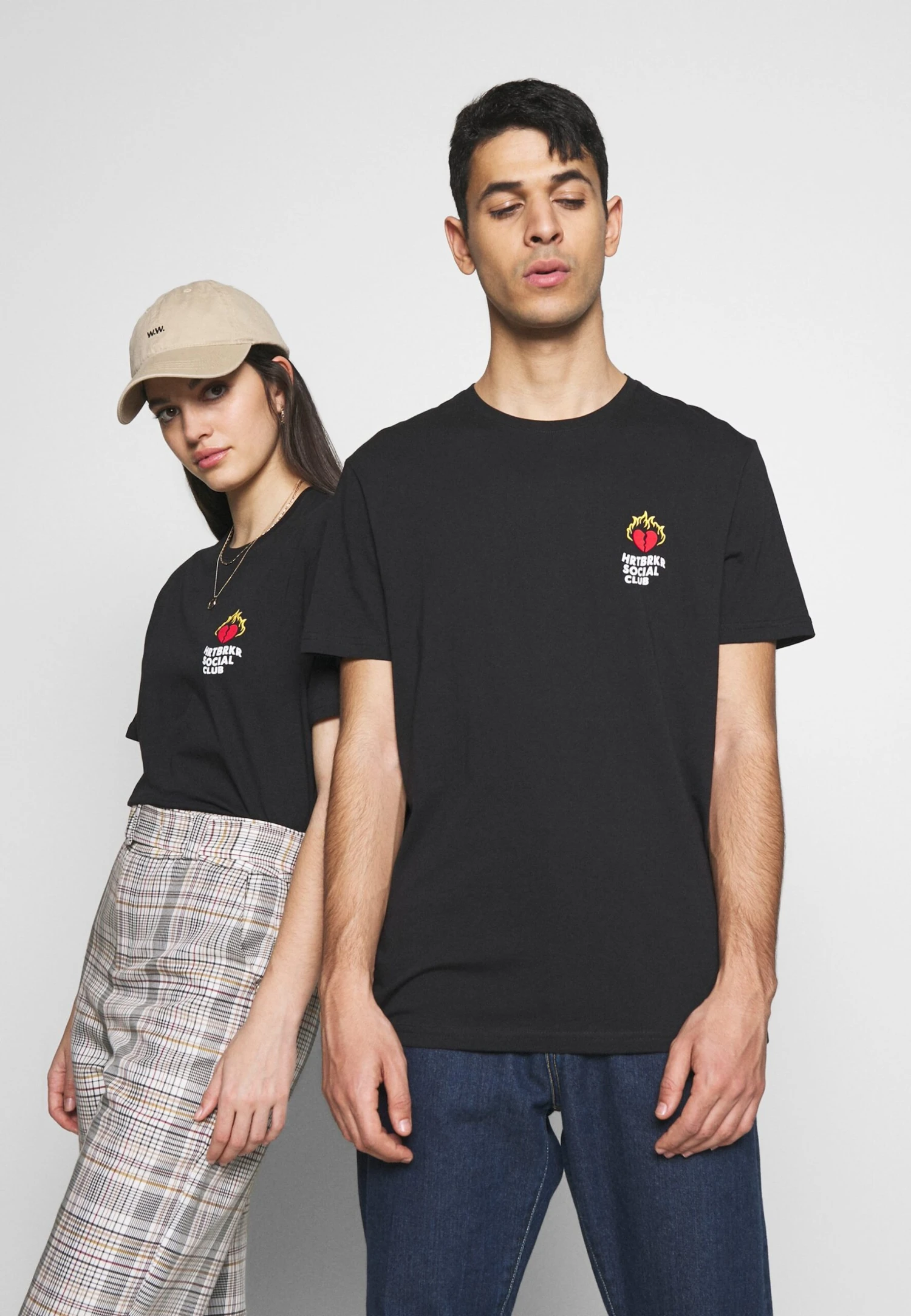 YOURTURN UnisexT-Shirt Con StampaBlack Uomo T-shirt E Polo YO121002A-Q11 3 YOURTURN UnisexT-Shirt Con StampaBlack Uomo T-shirt E Polo YO121002A-Q11 - immagine 3