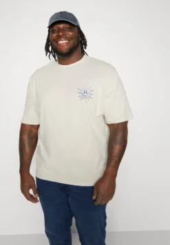 YOURTURN T-Shirt Con StampaBeige Uomo T-shirt E Polo YO122O0SJ-B11 -Yourturn 0b83f7c5a7314979b5a2592f4f09accb scaled