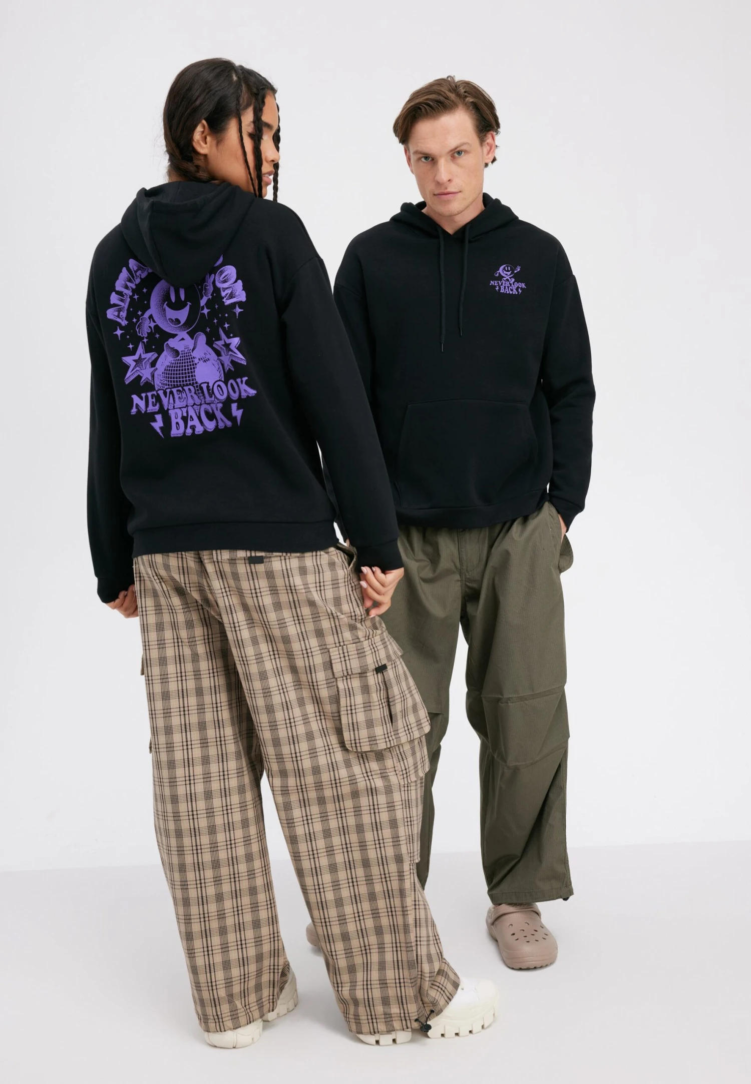 YOURTURN FelpaBlack Uomo Maglieria E Felpe YO121016B-Q11 2 YOURTURN FelpaBlack Uomo Maglieria E Felpe YO121016B-Q11 - immagine 2