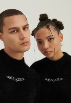 YOURTURN UnisexMaglioneBlack Uomo Maglieria YO122Q056-Q11 11 YOURTURN UnisexMaglioneBlack Uomo Maglieria YO122Q056-Q11 -Yourturn 1aaf6bb9c52548fe9feba5d44004945a scaled