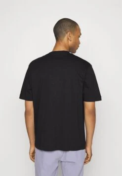 YOURTURN Tee UnisexT-Shirt Con StampaBlack Uomo T-shirt E Polo YO12100ZV-Q11 -Yourturn 24d8e17574ac4a9ea8d29bcc18acfeb8 scaled