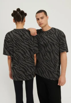 YOURTURN UnisexT-Shirt Con StampaBlack Donna T-shirt E Top YO12100ZG-Q11 -Yourturn 2c36eba513b54d15a8b6729df6bde8fb scaled