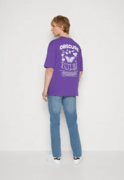 YOURTURN Nostalgia Future Tee UnisexT-Shirt Con StampaPurple Donna T-shirt E Top YO12100M4-I11 -Yourturn 2d839d25c2b84fd3af3e4aec65254a06 scaled