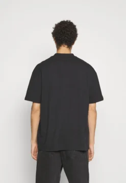 YOURTURN UnisexT-Shirt Con StampaBlack Donna T-shirt E Top YO1210131-Q11 -Yourturn 2e0c01085ad0407a916eb2b33455aa92 scaled