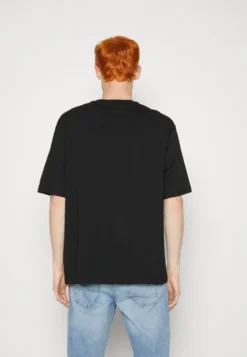 YOURTURN UnisexT-Shirt Con StampaBlack Uomo T-shirt E Polo YO121012P-Q11 -Yourturn 2fdc5ee50a3442d08f9689b6b37be8c3 scaled