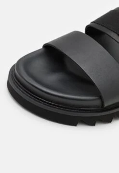 YOURTURN UnisexSandaliBlack Uomo Scarpe Aperte YO115G000-Q11 -Yourturn 3072e5cab4ef4153b3cfbe3a9d4f4078 scaled