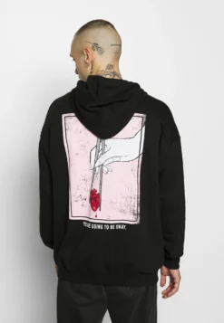 YOURTURN Felpa Con CappuccioBlack Donna Felpe YO121000E-Q11 -Yourturn 3587e94a02cf4e5bb5d9893e9f2eccf6 scaled