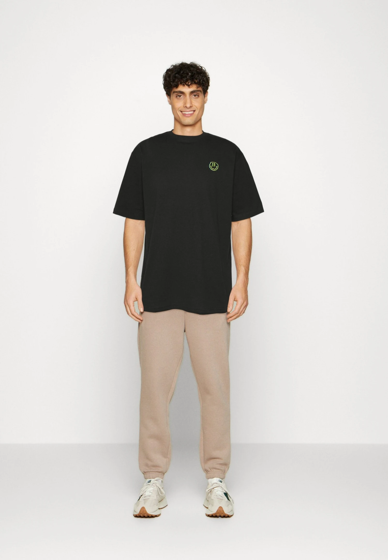 YOURTURN UnisexT-Shirt BasicBlack Donna T-shirt E Top YO12100S5-Q11 2 YOURTURN UnisexT-Shirt BasicBlack Donna T-shirt E Top YO12100S5-Q11 - immagine 2