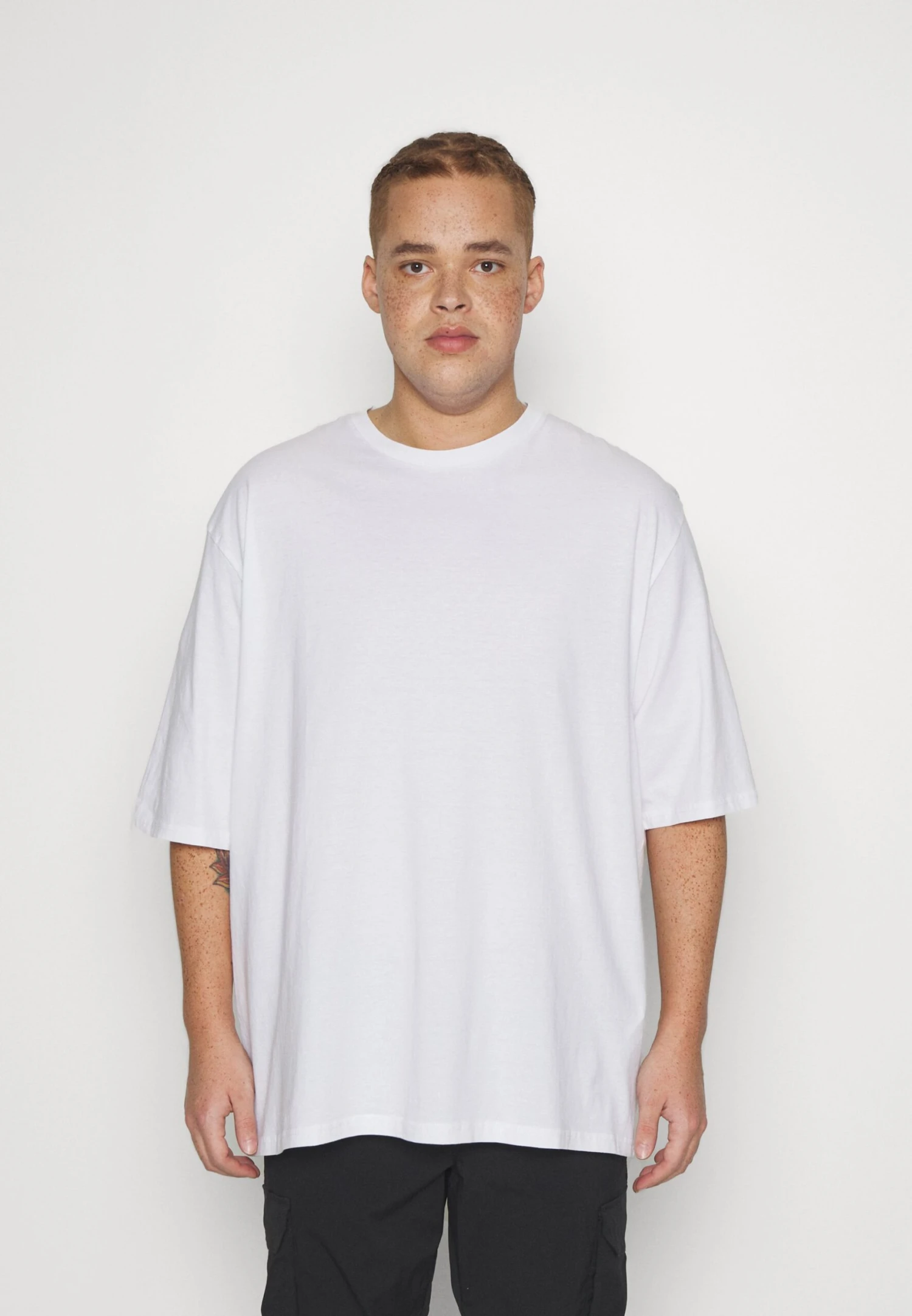 YOURTURN Unisex 3 Pack T-Shirt BasicWhite/Lilac/Black Uomo T-shirt E Polo YO12100WH-A11 2 YOURTURN Unisex 3 Pack T-Shirt BasicWhite/Lilac/Black Uomo T-shirt E Polo YO12100WH-A11 - immagine 2