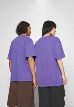 YOURTURN UnisexT-Shirt Con StampaPurple Donna T-shirt E Top YO12100VI-I11 -Yourturn 5105eba818944f71be5b0fa9572b593e scaled