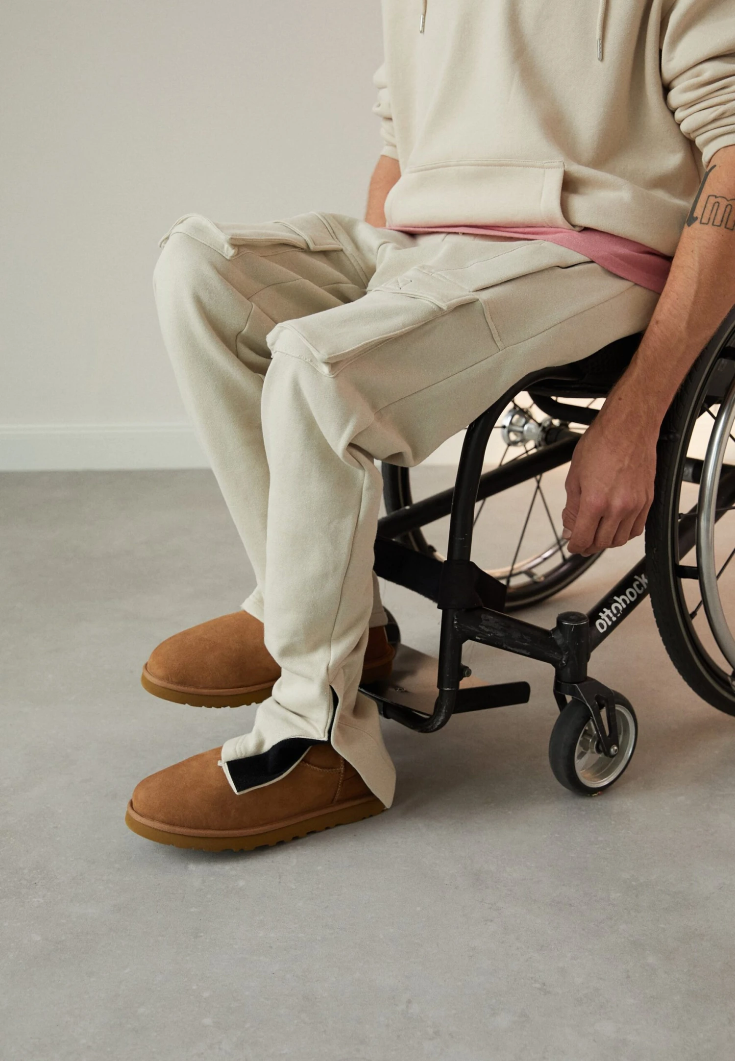 YOURTURN Pantaloni SportiviBeige Uomo Pantaloni YO122E03P-B11 1 YOURTURN Pantaloni SportiviBeige Uomo Pantaloni YO122E03P-B11