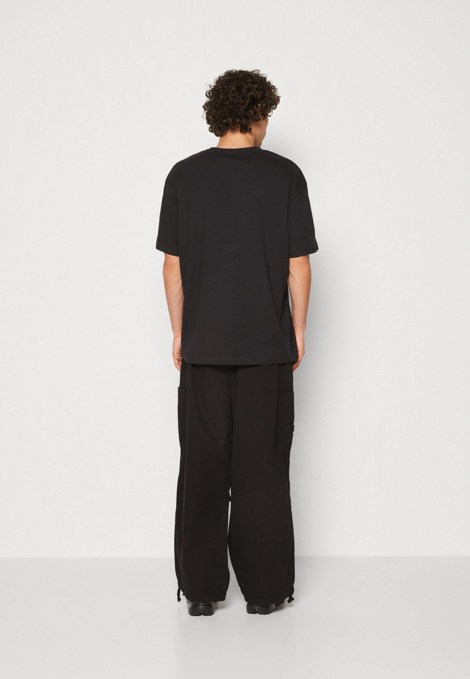 YOURTURN UnisexT-Shirt Con StampaBlack Donna T-shirt E Top YO12100WK-Q11 3 YOURTURN UnisexT-Shirt Con StampaBlack Donna T-shirt E Top YO12100WK-Q11 - immagine 3