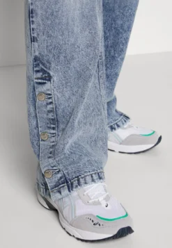 YOURTURN UnisexJeans BaggyLight Blue Denim Donna Jeans YO121010S-K11 -Yourturn 5e842aebdd374d8ebb4e908fa69c230d scaled