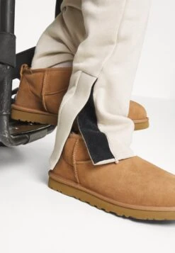 YOURTURN Pantaloni SportiviBeige Uomo Pantaloni YO122E03P-B11 17 YOURTURN Pantaloni SportiviBeige Uomo Pantaloni YO122E03P-B11 -Yourturn 69c2242cbc97415d9dde6d9d54f6d644 scaled