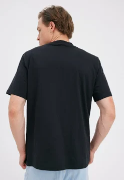 YOURTURN UnisexT-Shirt Con StampaBlack Donna T-shirt E Top YO122O0T0-Q11 7 YOURTURN UnisexT-Shirt Con StampaBlack Donna T-shirt E Top YO122O0T0-Q11 -Yourturn 6c89affa6e9246e0a318c4c39efcc130 scaled