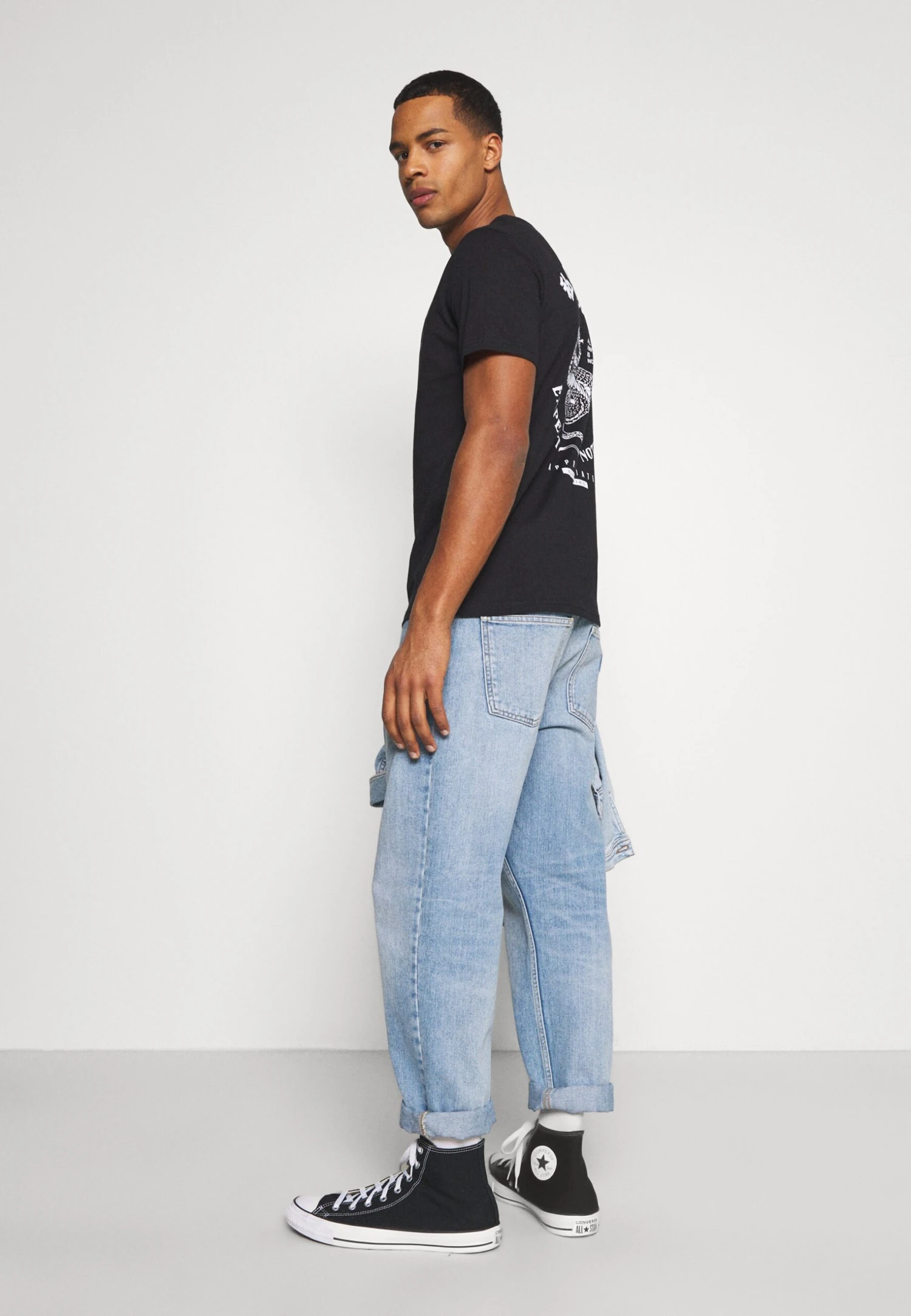 YOURTURN UnisexT-Shirt Con StampaBlack Uomo T-shirt E Polo YO121003G-Q11 5 YOURTURN UnisexT-Shirt Con StampaBlack Uomo T-shirt E Polo YO121003G-Q11 - immagine 5