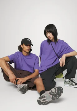 YOURTURN UnisexT-Shirt Con StampaPurple Donna T-shirt E Top YO12100VI-I11 -Yourturn 817ade8a49b442e7b9a54a36875651c0 scaled