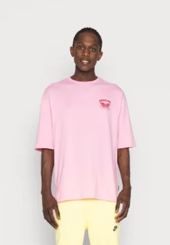 YOURTURN Nostalgia Future Tee UnisexT-Shirt Con StampaPink Uomo T-shirt E Polo YO12100M4-J11 7 YOURTURN Nostalgia Future Tee UnisexT-Shirt Con StampaPink Uomo T-shirt E Polo YO12100M4-J11 -Yourturn 874a9cb0584d41daa4ff79bb35283a3f scaled