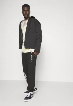 YOURTURN UnisexPantaloni SportiviBlack Uomo Pantaloni Sportivi E Joggers YO121013U-Q11 -Yourturn 8a31f87079cd4712bb3d30b299f2c3b9 scaled