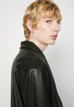 Phluid Project X YourturnCappotto CortoBlack Uomo Cappotti YO122T03Q-Q11 -Yourturn 9481bfe0538c4bf0bd3ddbad7691f76b scaled