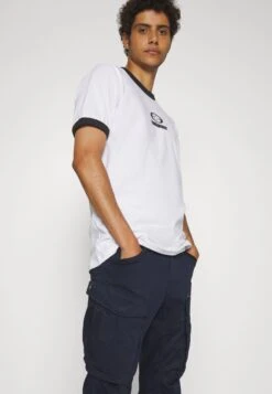 YOURTURN T-Shirt Con StampaWhite Uomo T-shirt E Polo YO122O0SO-A11 9 YOURTURN T-Shirt Con StampaWhite Uomo T-shirt E Polo YO122O0SO-A11 -Yourturn 9f142ffa10cd4dcbb3632f6940928c20 scaled