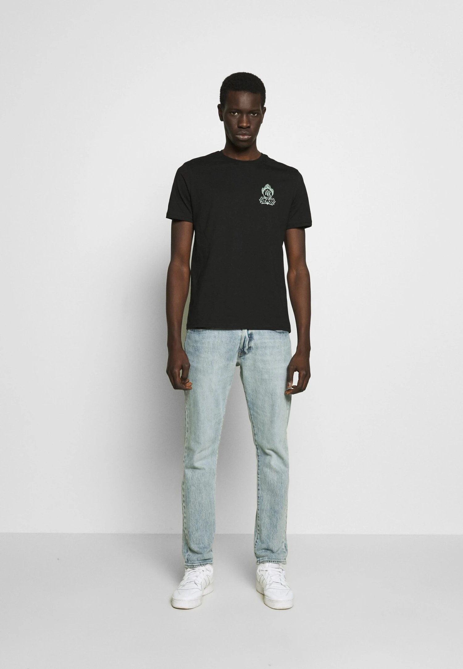 YOURTURN UnisexT-Shirt Con StampaBlack Donna T-shirt E Top YO121000A-Q11 2 YOURTURN UnisexT-Shirt Con StampaBlack Donna T-shirt E Top YO121000A-Q11 - immagine 2