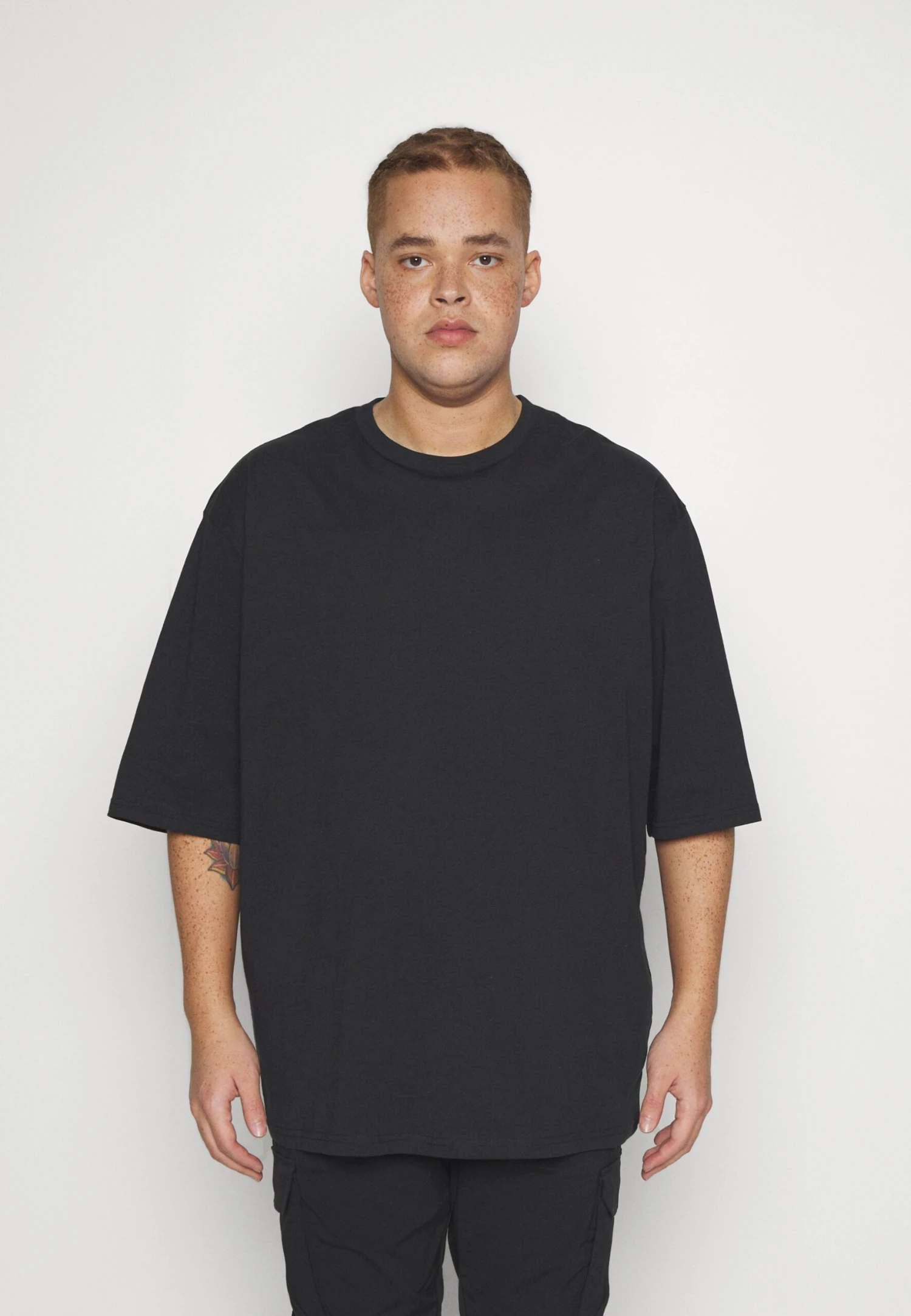 YOURTURN Unisex 3 Pack T-Shirt BasicWhite/Lilac/Black Uomo T-shirt E Polo YO12100WH-A11 4 YOURTURN Unisex 3 Pack T-Shirt BasicWhite/Lilac/Black Uomo T-shirt E Polo YO12100WH-A11 - immagine 4