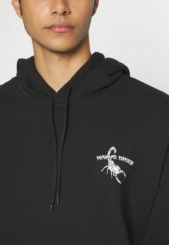 YOURTURN Scorpio Relaxed HoodieFelpa Con Cappuccio Black Donna Felpe YO1210152-Q11 11 YOURTURN Scorpio Relaxed HoodieFelpa Con Cappuccio Black Donna Felpe YO1210152-Q11 -Yourturn c52369259686475b93ea2d847e1439ef scaled