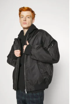 YOURTURN Felpa Con CappuccioBlack Donna Felpe YO12100W6-Q11 -Yourturn cb16c542f2ae4533bbe1148e922ce891 scaled