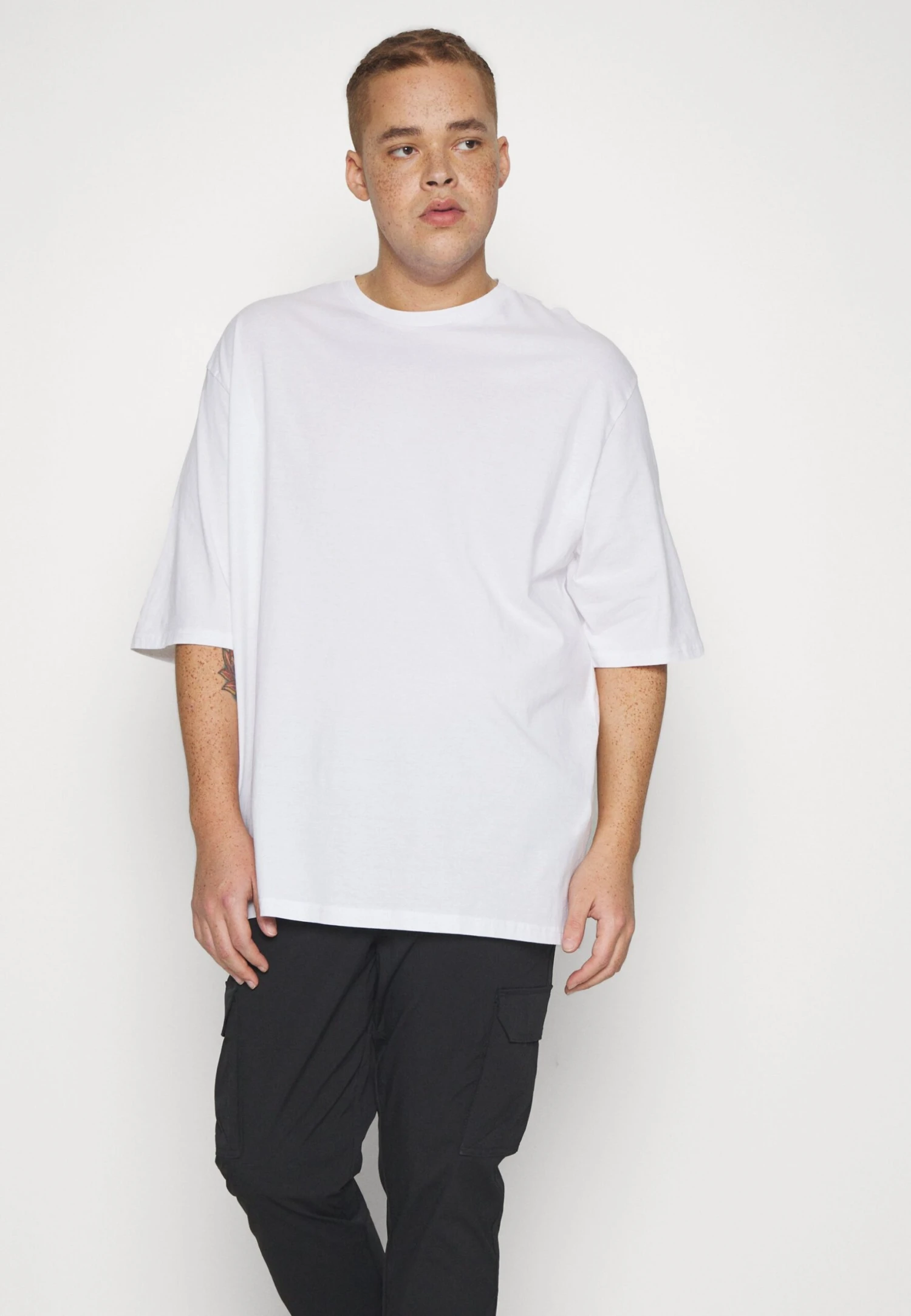 YOURTURN Unisex 3 Pack T-Shirt BasicWhite/Lilac/Black Uomo T-shirt E Polo YO12100WH-A11 7 YOURTURN Unisex 3 Pack T-Shirt BasicWhite/Lilac/Black Uomo T-shirt E Polo YO12100WH-A11 - immagine 7