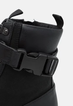 YOURTURN Stivaletti StringatiBlack Uomo Stivaletti/Stivali YO112K027-Q11 -Yourturn cbb86d301a1a492c821d5d4d02cd663c scaled