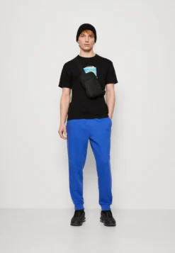 Yourturn -Yourturn cfbe1c10f94e4290bdc0cfee5a0d9aad scaled