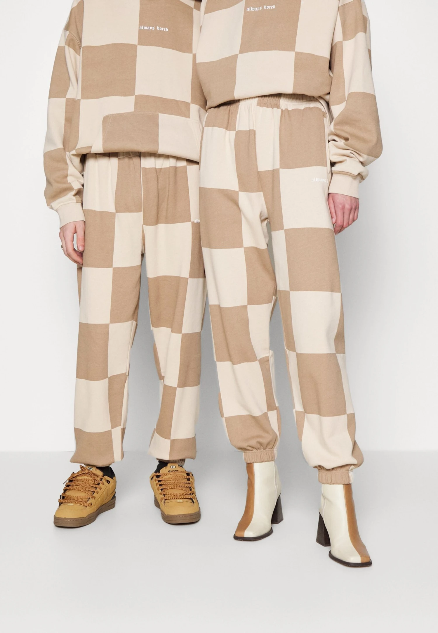 YOURTURN UnisexPantaloni SportiviBeige Uomo Pantaloni YO12100V4-B11 1 YOURTURN UnisexPantaloni SportiviBeige Uomo Pantaloni YO12100V4-B11