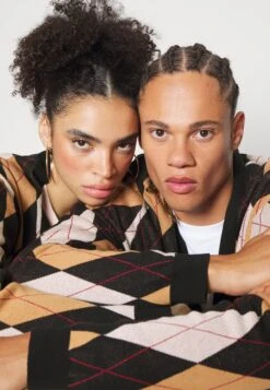 YOURTURN MaglioneMulti Coloured Uomo Maglieria YO12100Q1-T11 -Yourturn d2abc46aa57744ca87aa436f84c47306 scaled