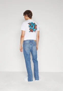 YOURTURN Slim Straight Fit Unisex Jeans A SigarettaLight Blue Denim Donna Jeans YO121014L-K11 -Yourturn d813c18ef4f348b9be75942a0fb83eb3 scaled