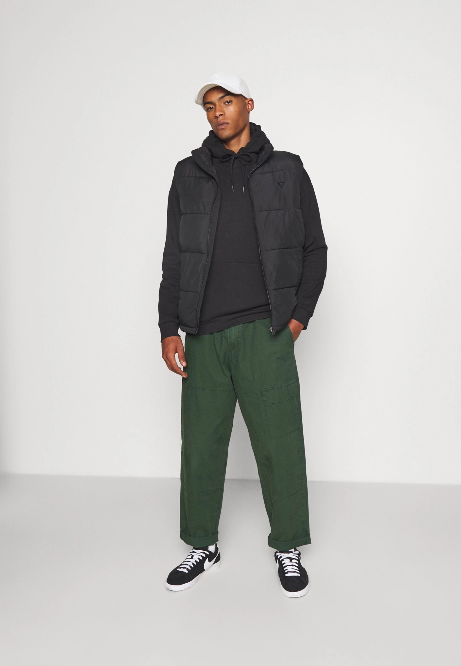 YOURTURN Puffer Vest UnisexSmanicatoBlack Uomo Giacche YO12100IJ-Q11 2 YOURTURN Puffer Vest UnisexSmanicatoBlack Uomo Giacche YO12100IJ-Q11 - immagine 2