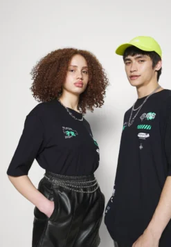 YOURTURN UnisexT-Shirt Con StampaBlack Donna T-shirt E Top YO12100N0-Q11 -Yourturn e64c0883a4f14193a659548c9f695f84 scaled