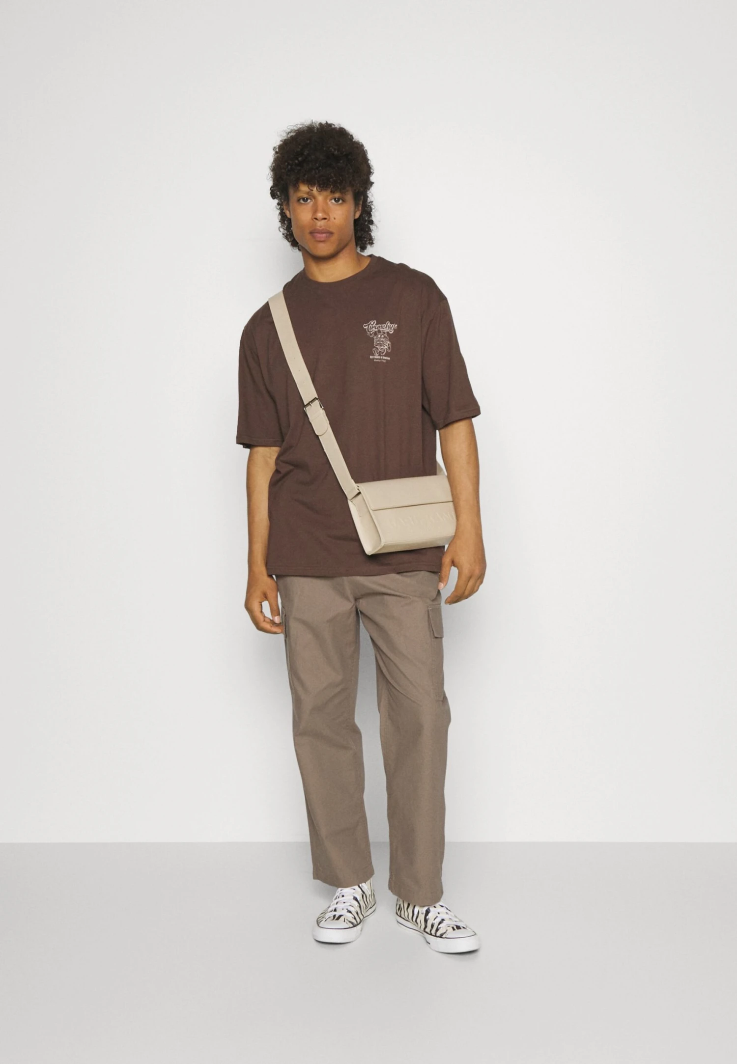 YOURTURN UnisexT-Shirt Con StampaBrown Donna T-shirt E Top YO12100YB-O11 2 YOURTURN UnisexT-Shirt Con StampaBrown Donna T-shirt E Top YO12100YB-O11 - immagine 2