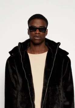 YOURTURN Giacca InvernaleBlack Uomo Giacche YO122T03R-Q11 -Yourturn f7b08c4eb50e455d9a52a2b7e1efc2c5 scaled